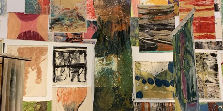 Con las tinieblas y la naturaleza como tema de inspiración, exposición de arte en Lisboa traslada a Panajachel y el lago de Atitlán. /Foto: EFE