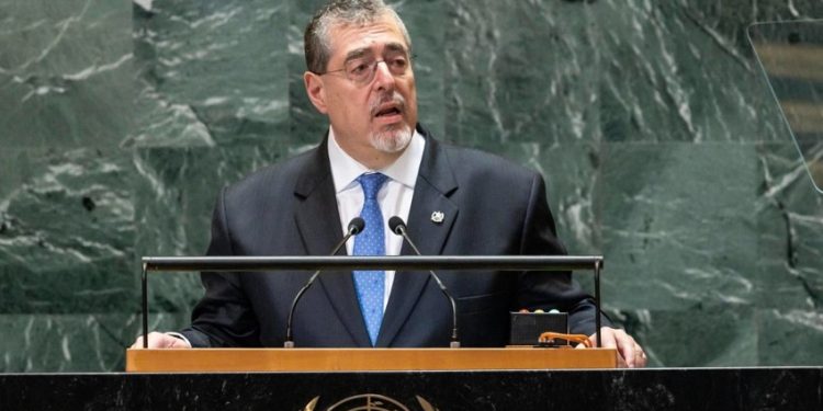 Presidente Arévalo resalta gestiones en Nueva York para captar inversiones y refiere elección de autoridades de justicia