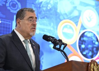 Presidente Arévalo disertó en congreso de ciberseguridad. / Foto: Álvaro Interiano.
