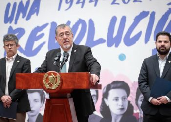 Presidente Bernardo Arévalo en conferencia de prensa