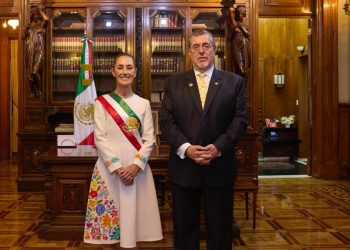 Presidente Bernardo Arévalo participa en ceremonia de transmisión de mando de Claudia Sheinbaum. / Foto: Gobierno de Guatemala.