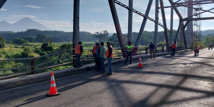 CIV espera inspección técnica que realiza personal de Caminos y Conred en el puente Nahualate