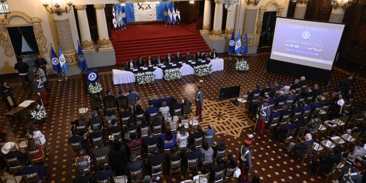 Toma posesión nueva Junta Directiva del Parlacen 2024-2025