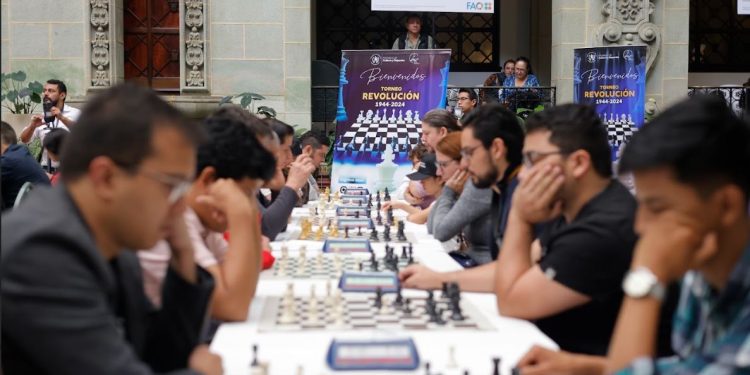 Fotografía del Torneo de Ajedrez Revolución 1944-2024. / Fotógrafo: Gilber García.
