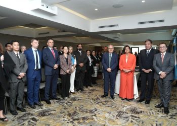 Vicepresidenta Karin Herrera encabeza encuentro con socios cooperantes en Guatemala