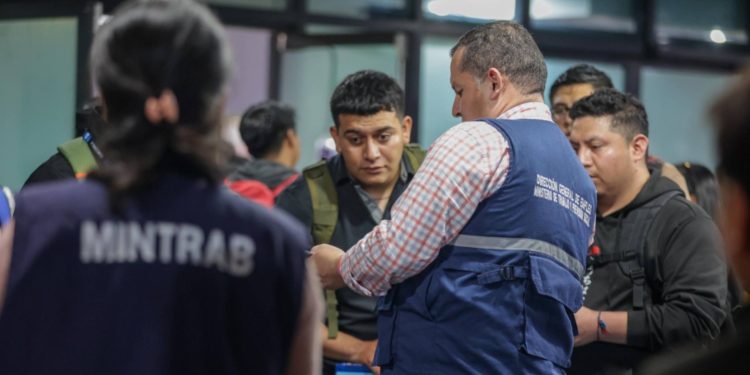 Beneficiarios del programa de Trabajo Temporal. /Foto: Mintrab.