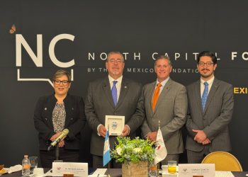 Presidente Arévalo en una reunión con la Cámara de Comercio de Estados Unidos en México. /Foto: Gobierno de Guatemala.