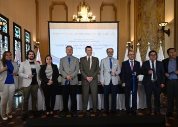 Lanzamiento de la iniciativa que entregará 10 mil becas en tecnología. /Foto: Byron de la Cruz.