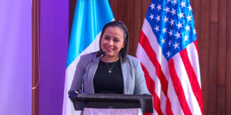 Titular de la SVET, Danissa Ramírez. /Foto: SVET.