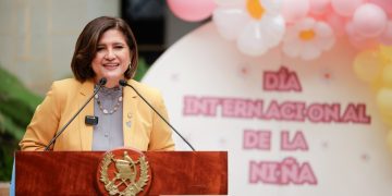 Karin Herrera en la actividad de conmemoración del Día Internacional de la Niña. /Foto: Dickéns Zamora.