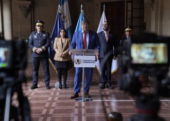 Ministro anuncia operativos combinados entre la PNC y el Ejército para frenar la violencia