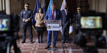 Ministro anuncia operativos combinados entre la PNC y el Ejército para frenar la violencia