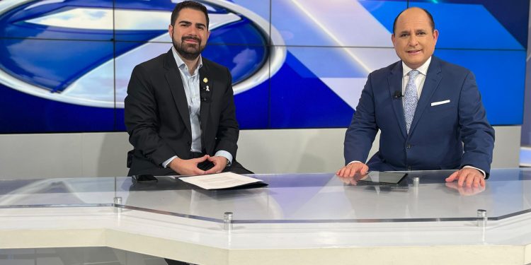 Secretario de Comunicación en entrevista en Noti7. / Foto SCSP