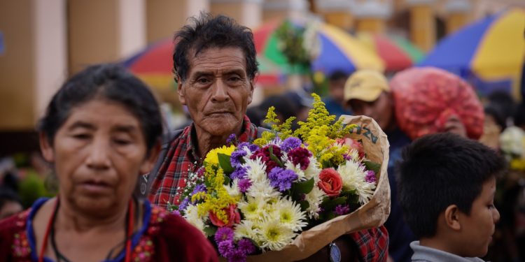 San Juan Sacatepéquez desprende aromas al llegar el Día de Todos los Santos. /Foto: Dickens Zamora.