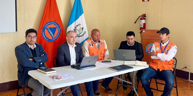 Quetzaltenango refuerza acciones para la prevención del dengue y respuesta a emergencias por lluvias