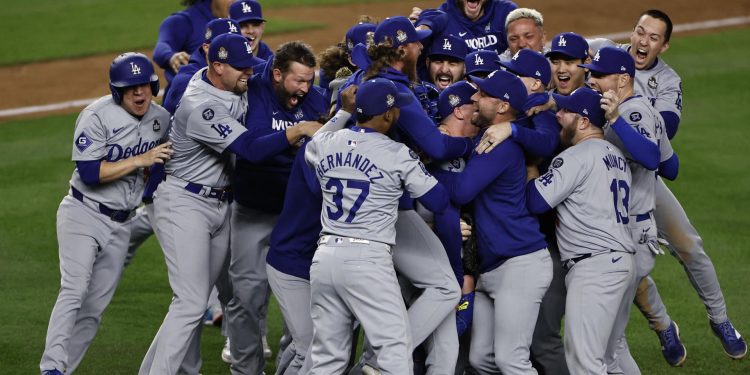Los Dodgers se coronan campeones de la Serie Mundial tras remontar en el Yankee Stadium