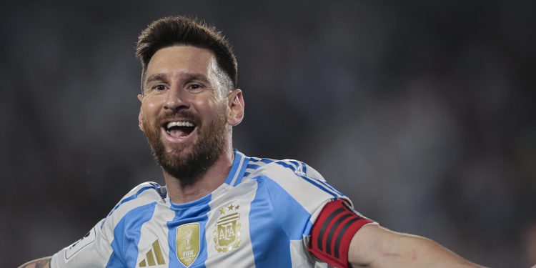 Argentina golea a Bolivia con triplete de Messi
