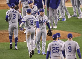 Los Dodgers se coronan campeones de la Serie Mundial tras remontar en el Yankee Stadium