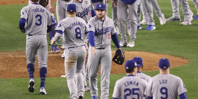 Los Dodgers se coronan campeones de la Serie Mundial tras remontar en el Yankee Stadium