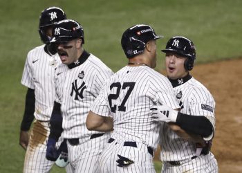 La ofensiva Yankee despierta y fuerza el quinto juego en la Serie Mundial 2024
