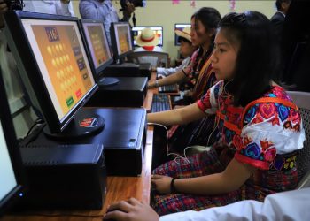 Este tipo de iniciativas continúan marcando un cambio positivo en las comunidades más vulnerables del país. / Foto: Mineduc.