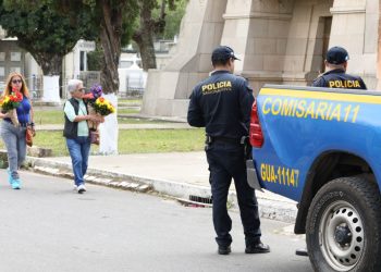 Se realizarán patrullajes constantes en las áreas cercanas a los camposantos, para garantizar un entorno seguro para quienes acudan desde el 31 de octubre. / Foto: Mingob