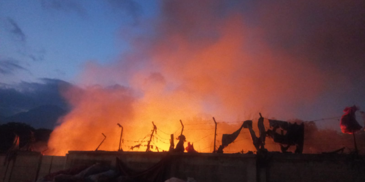 Nuevamente, se incendia el vertedero de AMSA. / Foto: Conred.