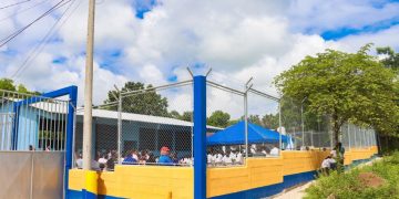 Presentan mejoras en infraestructura educativa en Santa Ana, Petén