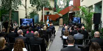 El Minex conmemora el Día de la Revolución junto al Cuerpo Diplomático acreditado en Guatemala. / Foto: SCSP.