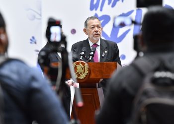 Ministro de Comunicaciones desmiente su renuncia y explica trabajos en puente Nahualate