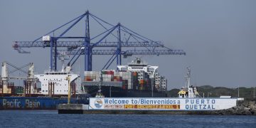 Estados Unidos colaborará en evaluar la infraestructura y operaciones de Puerto Quetzal. / Foto: DCA.