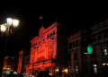 El Palacio Nacional de la Cultura se iluminó por el Día Internacional de la Eliminación de la Violencia contra la Mujer. / Foto: Gilber García.