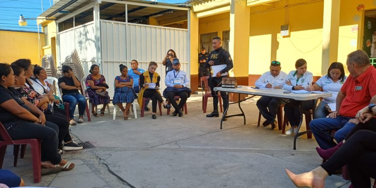 Fortalecen acciones para prevenir emergencias en ventas de juegos pirotécnicos en Monjas