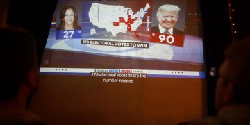 Donald Trump y Kamala Harris comienzan con el conteo de votos del Colegio Electoral. / Foto: EFE.
