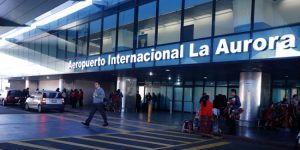 Empresa tendrá hasta el 30 de noviembre para finalizar instalación de gradas eléctricas y elevadores en el Aeropuerto Internacional La Aurora.