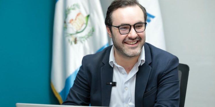 Alejandro Moscoso, asesor senior de la Agencia de Atracción de Inversión Extranjera. / Foto: Daniel Ordóñez.