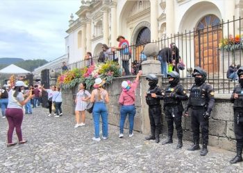 Antigua Guatemala celebra el Festival de la Flores 2024