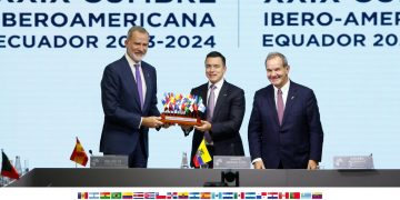 España recibió de Ecuador la presidencia pro témpore del foro y organizará la próxima Cumbre Iberoameriana en 2026.