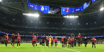 El Madrid sigue en caída libre mientras el Milan celebra en el Bernabéu