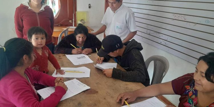 Conalfa lleva el proceso de alfabetización en 17 idiomas. / Foto: Conalfa.