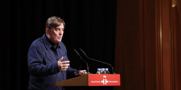 Luis García Montero, director del Instituto Cervantes, anunció la creación de una red para difundir el español.