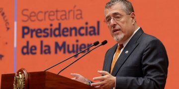 El presidente Bernardo Arévalo reafirmó su compromiso con la eliminación de la violencia contra la mujer,