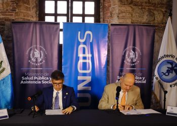 Ministerio de Salud Pública y Asistencia Social firma adhesión al Observatorio Regional de Medicamentos con la UNOPS. / Foto: MSPAS.