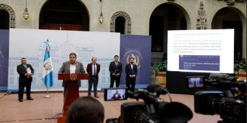 Gobierno presenta caso de corrupción “Red Q”, que vincula a tres exfuncionarios