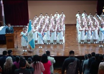 Más de cien auxiliares de enfermería recién graduados se unen al equipo de trabajo del IGSS