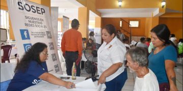 Más de 65 mil guatemaltecos beneficiados en jornadas móviles de servicios integrados. / Foto: SCEP.