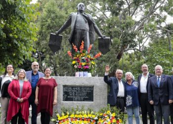 Monumento a Miguel Ángel Asturias, en Avenida de La Reforma. / Foto: MCD.