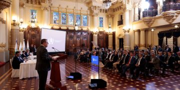 El presidente Bernardo Arévalo, durante el la presentación en Guatemala del 2025 como el Año Internacional de las Cooperativas.