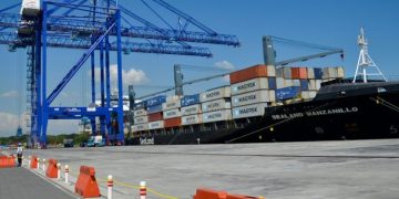 Suspenden operaciones temporalmente en puerto Santo Tomás de Castilla