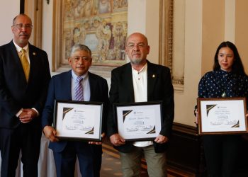 Premian a artistas ganadores del Certamen Permanente Centroamericano “15 de septiembre”